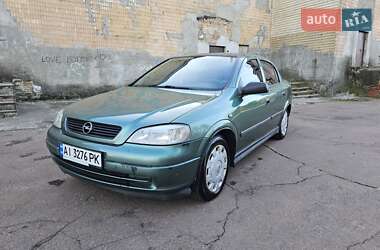 Седан Opel Astra 2006 в Обухові