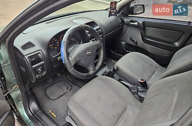 Седан Opel Astra 2006 в Обухові