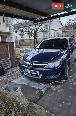 Хетчбек Opel Astra 2011 в Львові