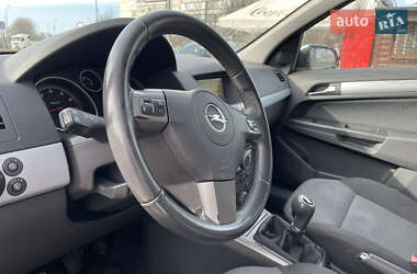 Універсал Opel Astra 2005 в Броварах