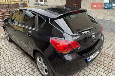 Хетчбек Opel Astra 2011 в Івано-Франківську