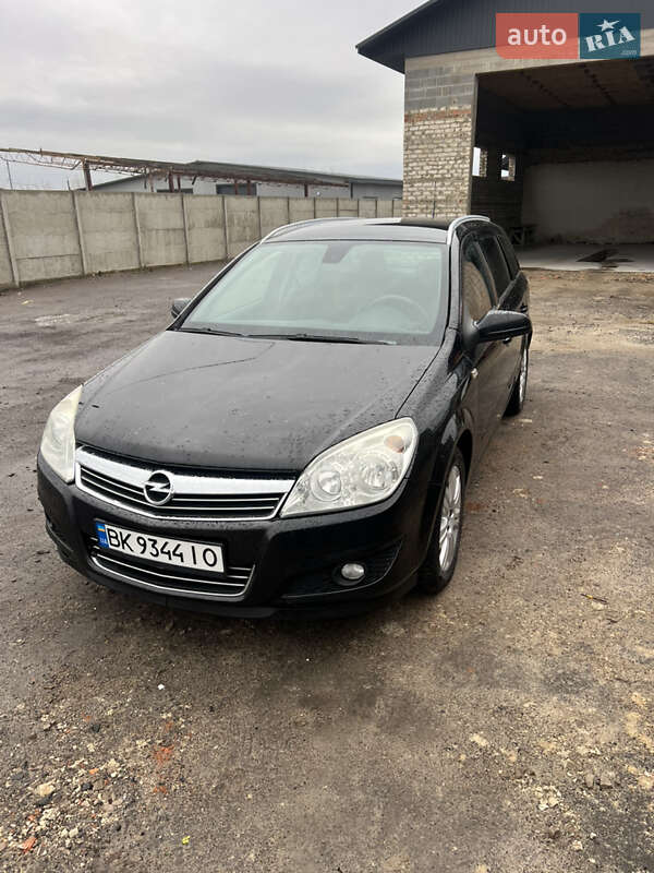 Універсал Opel Astra 2008 в Березному