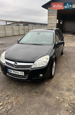 Універсал Opel Astra 2008 в Березному