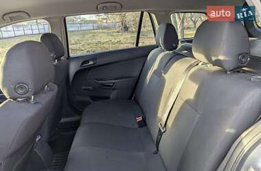 Универсал Opel Astra 2005 в 