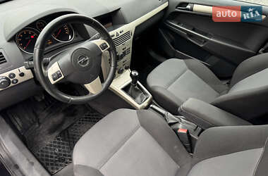 Универсал Opel Astra 2008 в Луцке