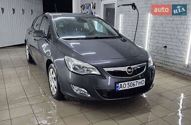 Хетчбек Opel Astra 2011 в Мукачевому