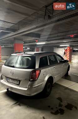 Универсал Opel Astra 2005 в 