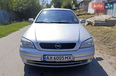 Седан Opel Astra 2005 в Зміїві