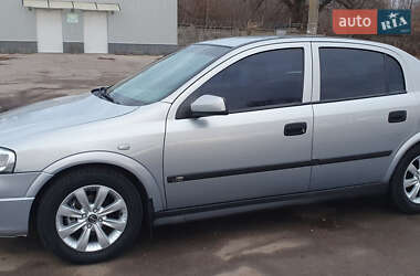 Седан Opel Astra 2005 в Жовтих Водах