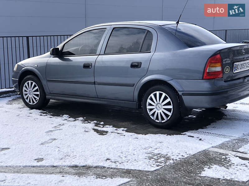 Седан Opel Astra 2008 в Тернополе