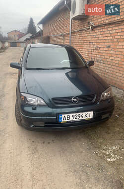 Седан Opel Astra 2005 в 