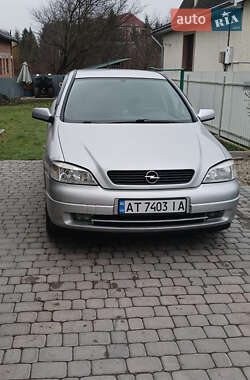 Хэтчбек Opel Astra 2000 в Тлумаче