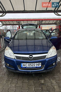 Універсал Opel Astra 2007 в Луцьку