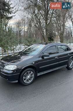 Седан Opel Astra 2006 в Золочеві