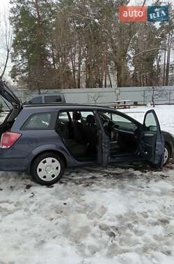 Універсал Opel Astra 2006 в Остер