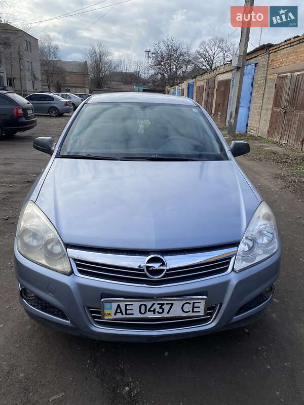 Хэтчбек Opel Astra 2007 в Зеленодольской фото 2 Хэтчбек Opel Astra 2007 в Зеленодольской
