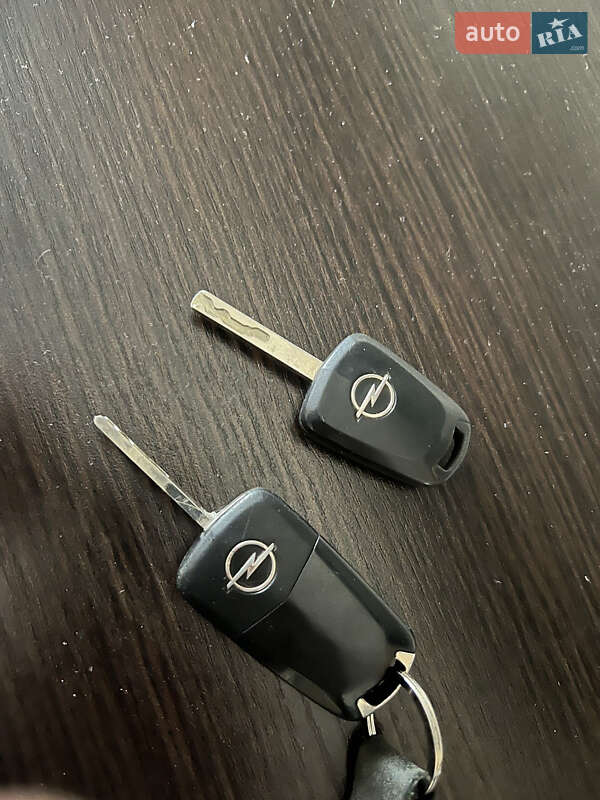 Универсал Opel Astra 2006 в Запорожье
