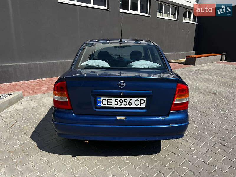 Седан Opel Astra 2008 в Черновцах