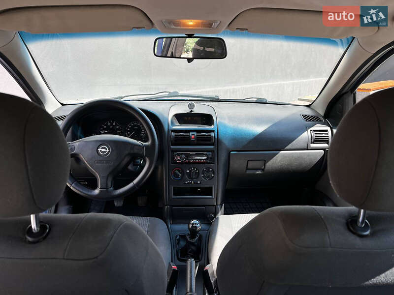 Седан Opel Astra 2008 в Черновцах