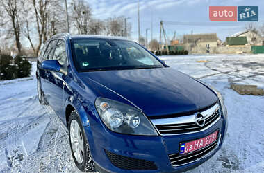 Універсал Opel Astra 2010 в Вінниці