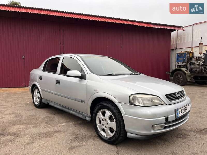 Седан Opel Astra 2001 в Києві