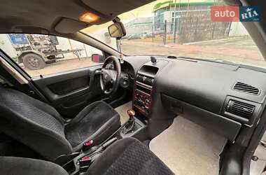 Седан Opel Astra 2001 в Києві