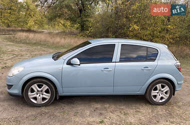 Хетчбек Opel Astra 2009 в Дніпрі