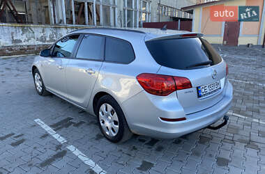 Універсал Opel Astra 2012 в Чернівцях