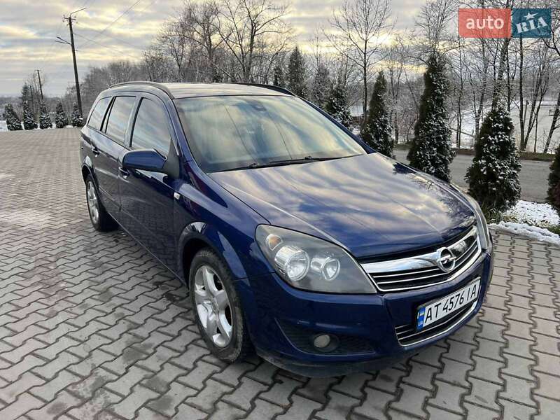 Универсал Opel Astra 2008 в Тлумаче