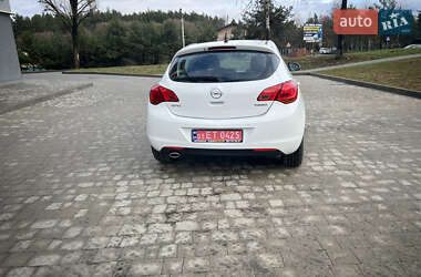 Хэтчбек Opel Astra 2011 в Львове