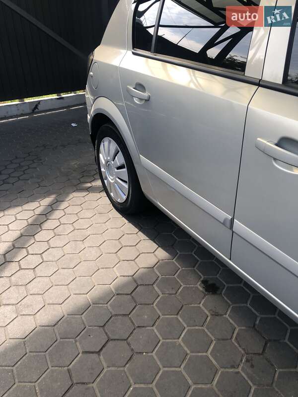 Хэтчбек Opel Astra 2005 в Броварах