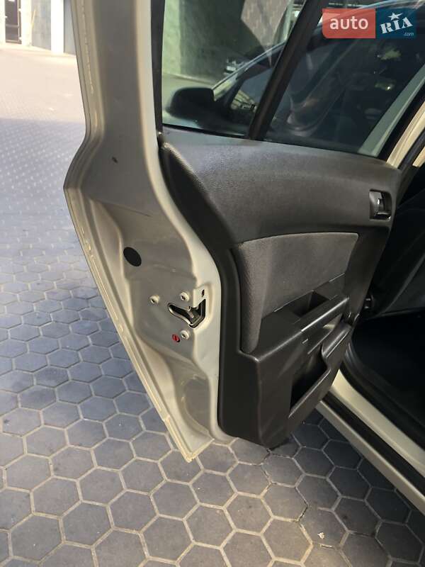 Хэтчбек Opel Astra 2005 в Броварах