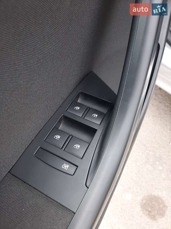 Седан Opel Astra 2019 в Запоріжжі