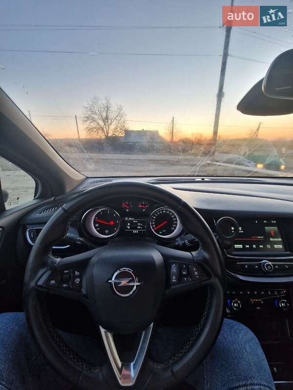 Хэтчбек Opel Astra 2019 в Черновцах