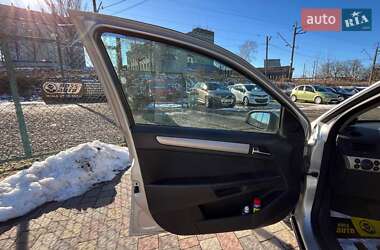 Хэтчбек Opel Astra 2008 в 