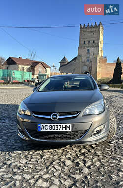 Універсал Opel Astra 2012 в Луцьку