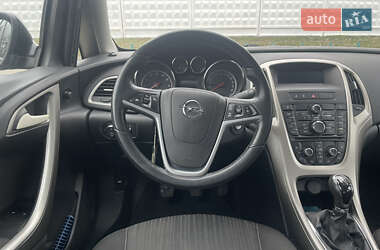 Хэтчбек Opel Astra 2010 в 