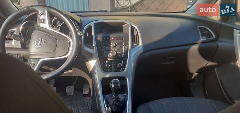 Хетчбек Opel Astra 2010 в Ужгороді