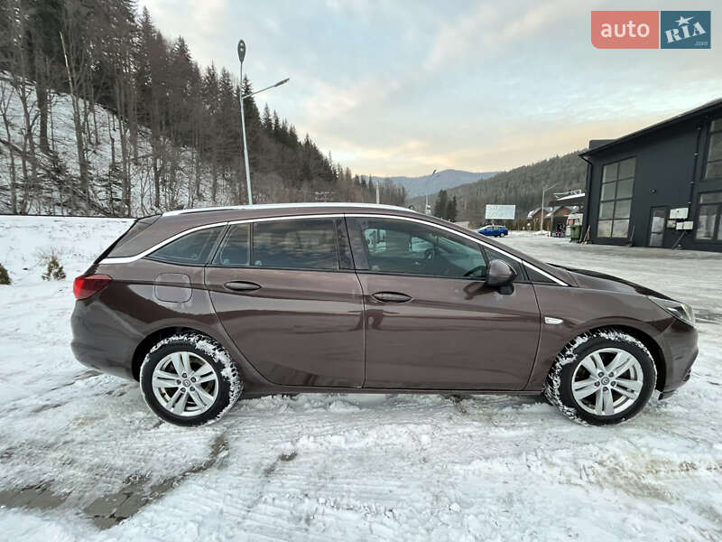Универсал Opel Astra 2016 в Яремче