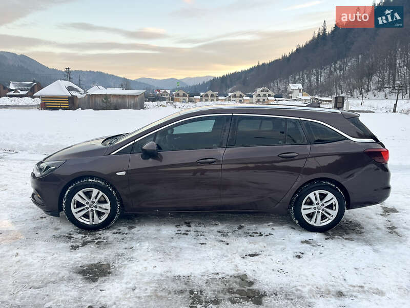 Универсал Opel Astra 2016 в Яремче