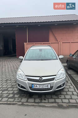 Універсал Opel Astra 2009 в Малині