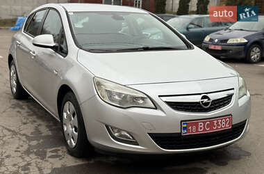 Хетчбек Opel Astra 2011 в Рівному