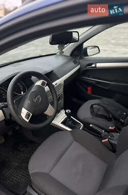 Универсал Opel Astra 2008 в 
