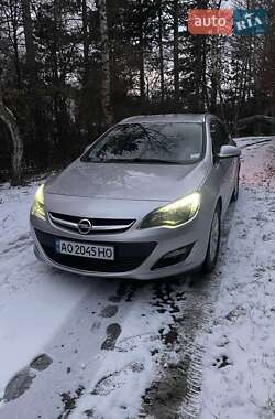 Універсал Opel Astra 2012 в Міжгір'ї