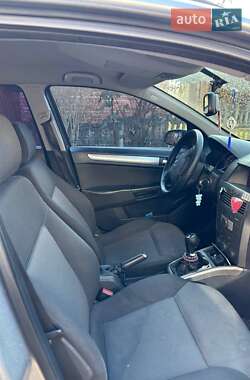 Универсал Opel Astra 2006 в 