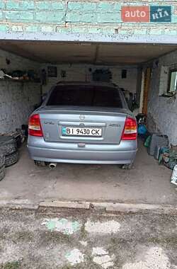 Седан Opel Astra 2005 в Чорнухах