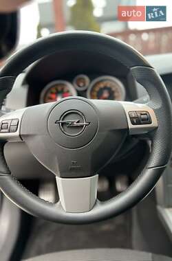 Универсал Opel Astra 2006 в 