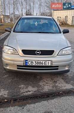 Седан Opel Astra 2007 в Ромнах