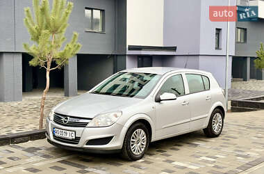 Хетчбек Opel Astra 2007 в Мукачевому