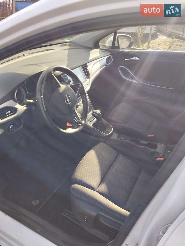 Универсал Opel Astra 2018 в Залещиках